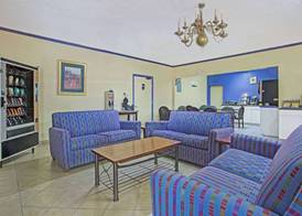 Days Inn by Wyndham Benson 2