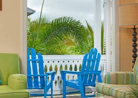Parrot Key Hotel & Villas 4