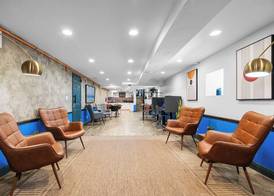 Nine20 Collins Apartments by Lowkl 5