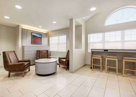 Microtel Inn & Suites by Wyndham New Ulm 2