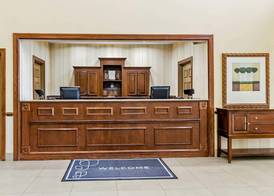 Country Inn & Suites by Radisson, Princeton, WV 2