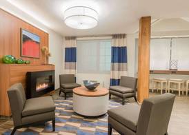 Microtel Inn & Suites by Wyndham Altoona 2