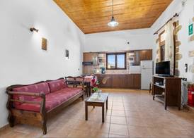 Countryside Apartment 2 With Shared Swimming Pool 5