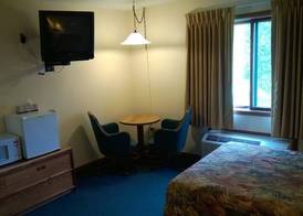 The Travelers Inn 5