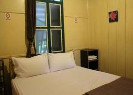 Samsen Sam Place 3