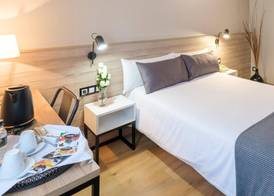 Hotel Torres Manlleu 4