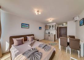 Apartcomplex Golden Bay 5