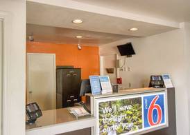 Motel 6 Everett, WA - North 3