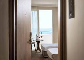 Elysee Beach Hotel 4