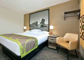 Super 8 by Wyndham Amarillo 5