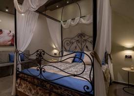 VESUVIANUS Rooms and More 5