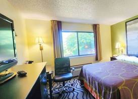 Super 8 by Wyndham Newton 5