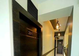 N.M. Hotel 5