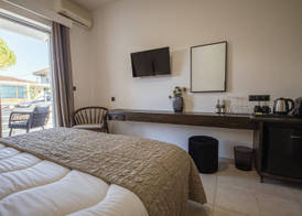 BOHOTEL Eleonas & Annex Apartments 3