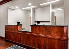 Country Inn & Suites by Radisson, Red Wing, MN 4