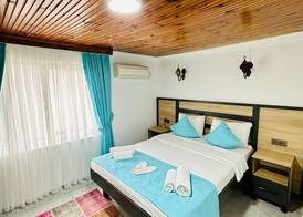 La Maison Bleue 5