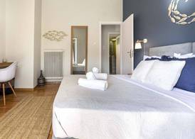 Dandelion Apartment with Acropolis View 2
