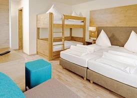 Hotel Mythos 4