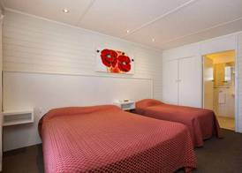 Econo Lodge Portland 4