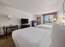 Days Inn by Wyndham Round Rock 5