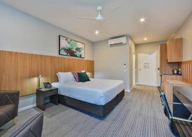 Best Western Plus North Lakes Hotel 4