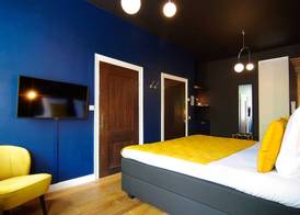 1637: Historic Canal View Suites 4