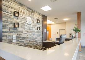 Comfort Inn & Suites 3