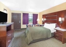 Days Inn by Wyndham Fayetteville 4
