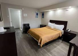 Belleville Motor Lodge 4