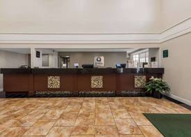 Quality Inn Saint Louis Airport 2
