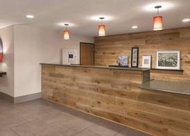Country Inn & Suites by Radisson, Abingdon, VA 3