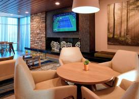 Fairfield Inn & Suites by Marriott Columbus, IN 2