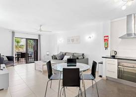 Paloma Beach Apartments 3