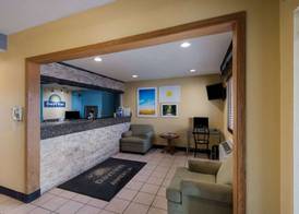 Days Inn by Wyndham Ankeny - Des Moines 2