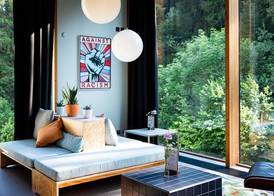 Riders Hotel 4
