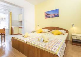 Apartments Ivusic 5