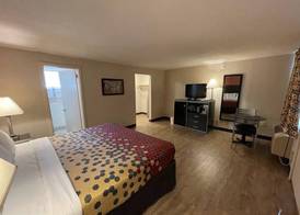 Economy Inn 4