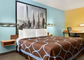 Super 8 by Wyndham Findlay 4