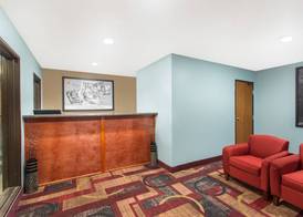 Super 8 by Wyndham Eau Claire I-94 2