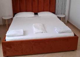 Isabel Rooms 5