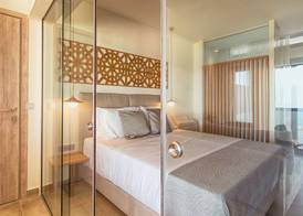 Amphitheatre Suites 2