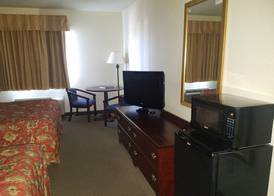 HomeTown Hotel Bryant 5