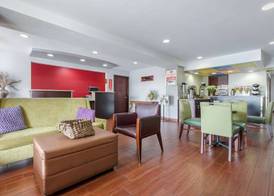 Econo Lodge Aiken Central 3