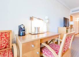 522 Ocean Suite 5