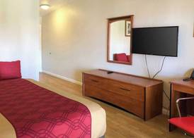 Garden Inn & Suites Oakland Airport 4