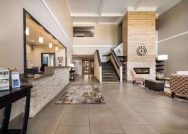 Country Inn & Suites by Radisson, Freeport, IL 3