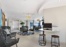 BreakFree Grand Pacific 4