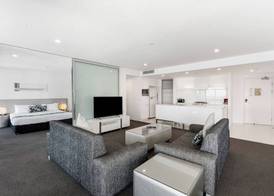 Q1 Resort & Spa - Official 5