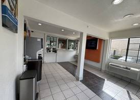 Motel 6-Bellflower, CA - Los Angeles 3