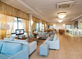 Phoenix Beach Hotel 4